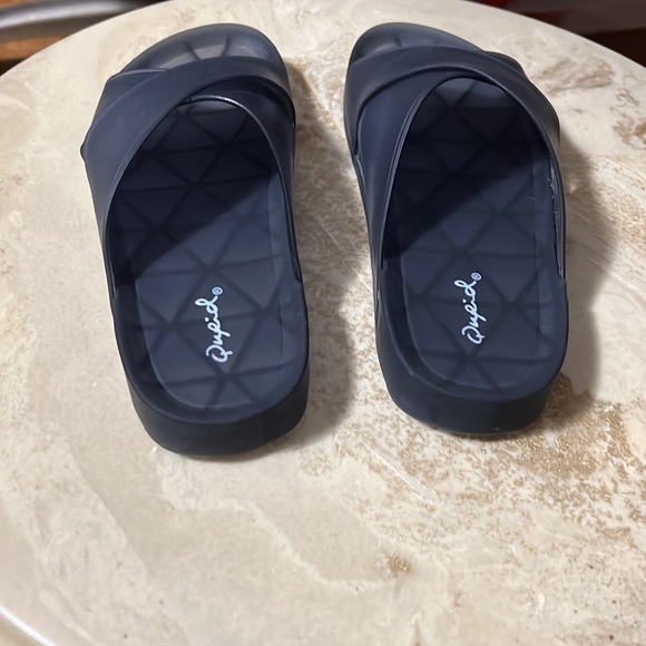 SALE Jelly Slides - Picture 4 of 5